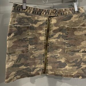 Pookie & Sebastian Camouflage Mini Skirt Size S